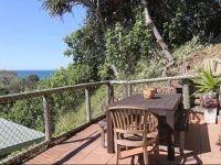 13 Point Lookout Beach Resort 