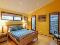 Five Bimba (Tractor House) 