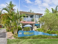 Marina Holiday Park 3*