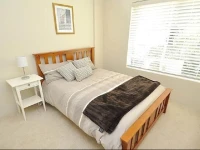 Drummoyne Self-Contained Modern Three-Bedroom Apartment (3DRU) 