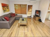 North Ryde Self-Contained Two-Bedroom Apartment (7KHRT) 