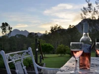 Tuckeroo Cottages & Gardens 