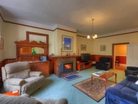 Acacia Bed and Breakfast 