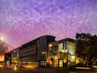 Adara Camperdown Hotel 