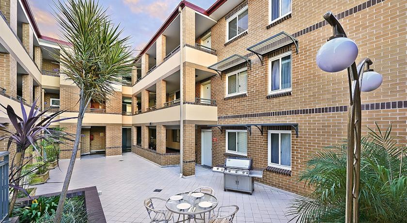 Comfort Inn & Suites Burwood 