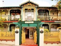 Charrington Hotel 
