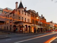 Russell Hotel In The Rocks 