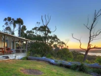 Island View Spa Cottage 