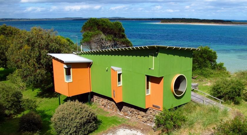 Beachside Retreat West Inlet 4*