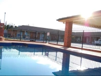 Australian Settlers Motor Inn 