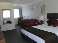 McNevins Tamworth Motel 