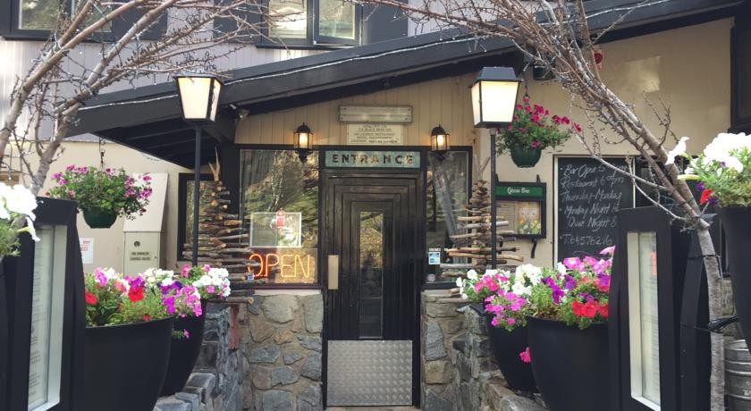 Black Bear Inn 