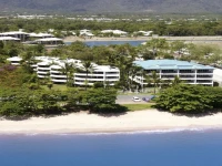 Roydon Beachfront Apartments 