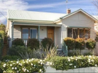 Coras Cottage 
