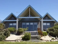 Bear Gully Coastal Cottages 