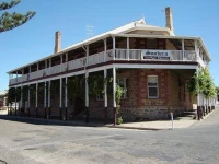 Sonbern Lodge Motel 