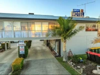 Alexander Motel & Peppercorn Restaurant 3*
