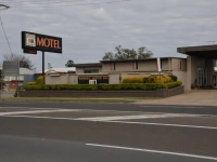 Warwick Motor Inn 