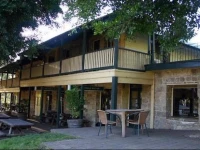 Wisemans Inn Hotel 