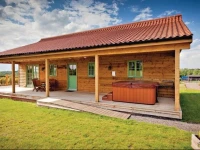 Oak Farm Lodges 