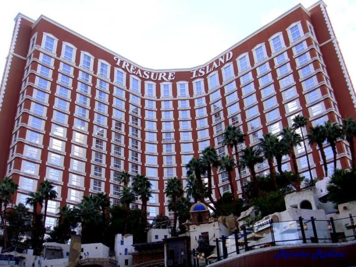 Treasure Island Hotel & Casino 4*