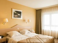 Aragon Apartments 