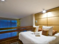 B-Aparthotels Montgomery 