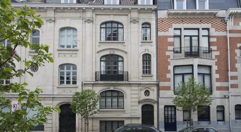 Brugmann Square Apartments 