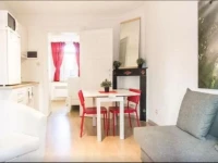 Cool Central Apartment 