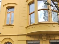 B&B Azee 