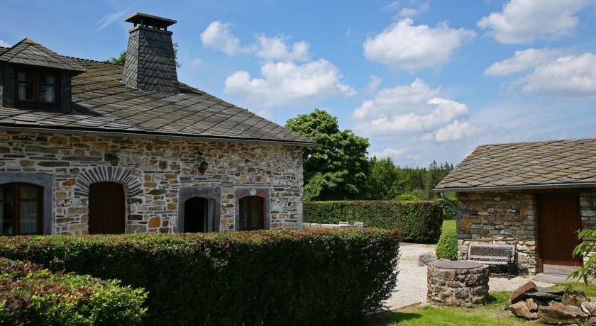 Les Hirondelles En Fagne Fleurie 