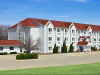 Ramada Limited and Suites Bloomington 2*