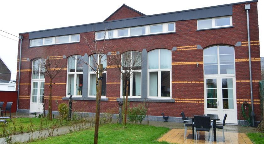 Holiday home De Oude School 1 