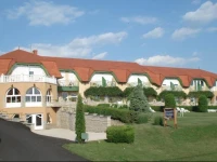 Hotel KarГЎt 