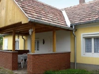 Holiday home BalatonkeresztГєr 6 