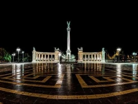 Heroes Square Apartment 