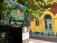 Season Hostel 2 
