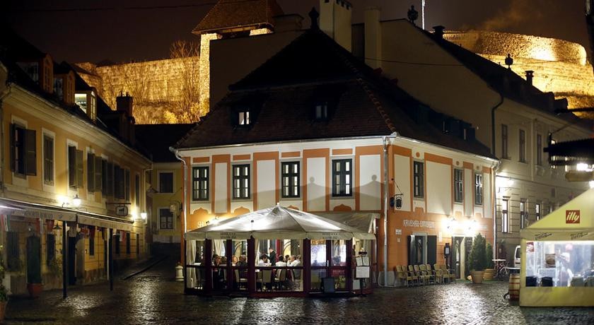 Hotel Senator-HГЎz Eger 