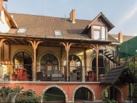LegГЎnyi ApartmanhГЎz 