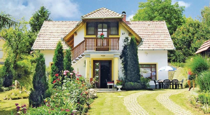 Holiday home Acsai utca-Igal 