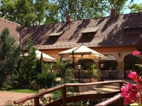 Platan Garden Rooms & Restaurant 
