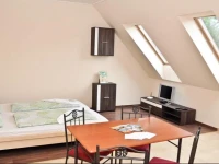 Elegant Attila Apartments 