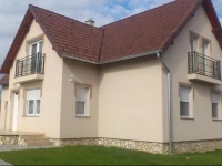 B.Г‰.ZS. Apartman 