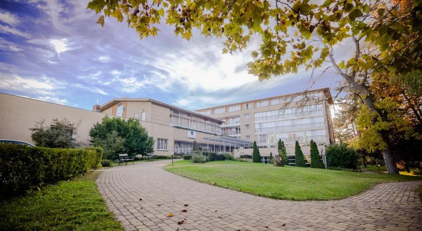 Sungarden Wellness & Conference Hotel 
