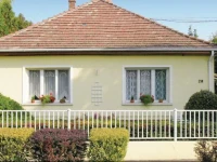 Holiday home ГЃrpad utca-SiГіfok 