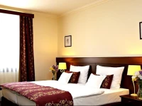 OroszlГЎnos BorvendГ©glЕ‘ Г©s Borhotel 