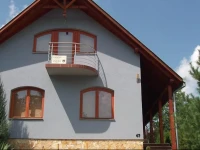 KlГЎra ApartmanhГЎz 