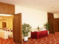 Aurora Hotel Plaza 