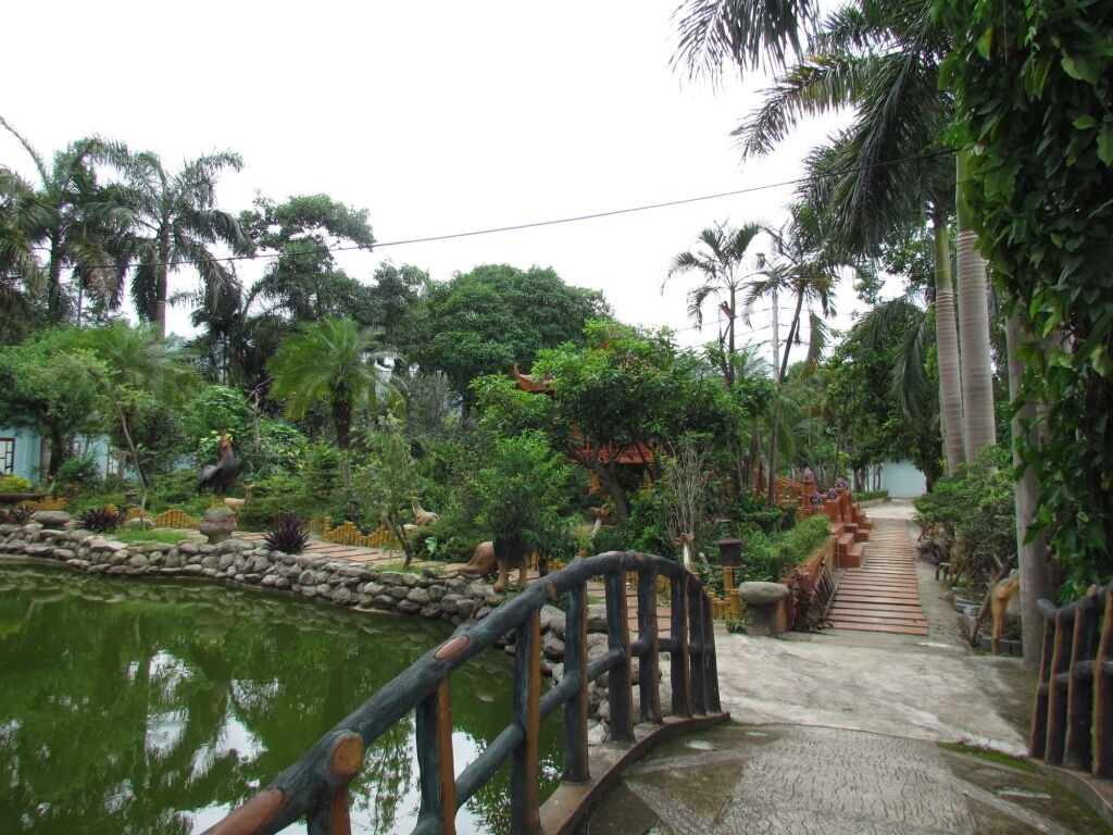 Huong Tra Hotel 