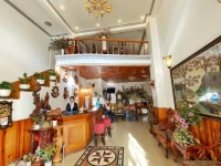 Gold Night Hotel 